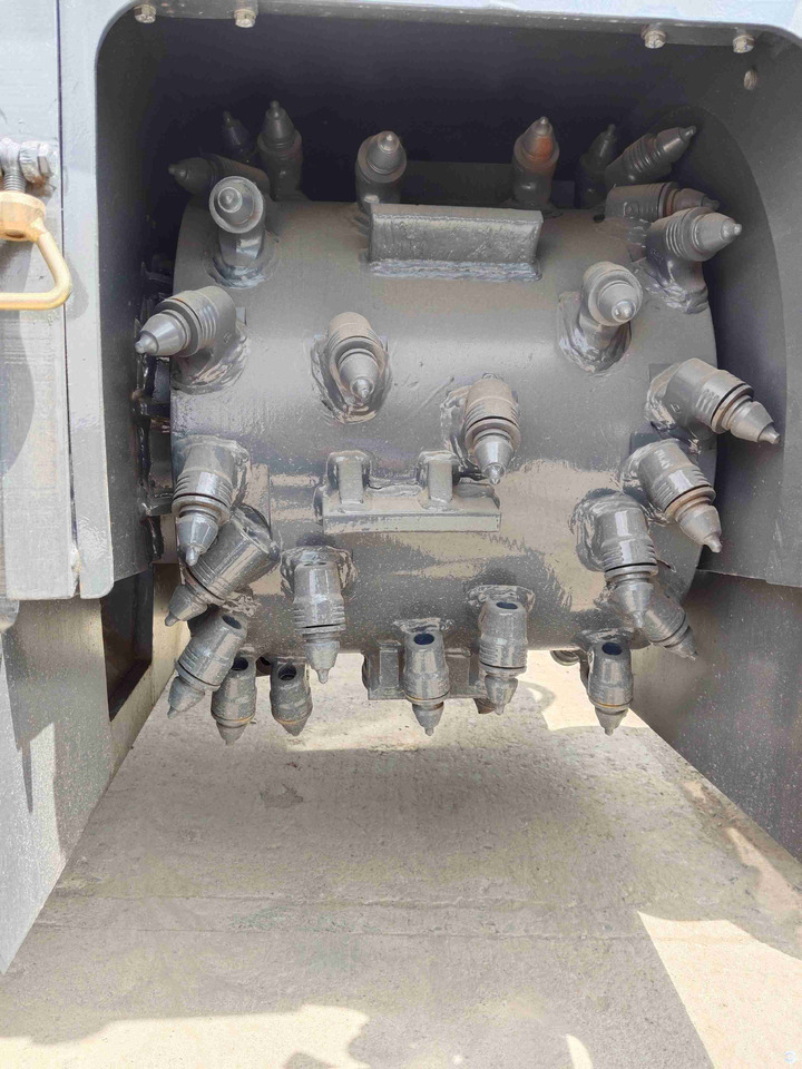 XCMG official XM505IV 500mm road milling machine - Hladni planer: slika 5 XCMG official XM505IV 500mm road milling machine - Hladni planer: slika 5