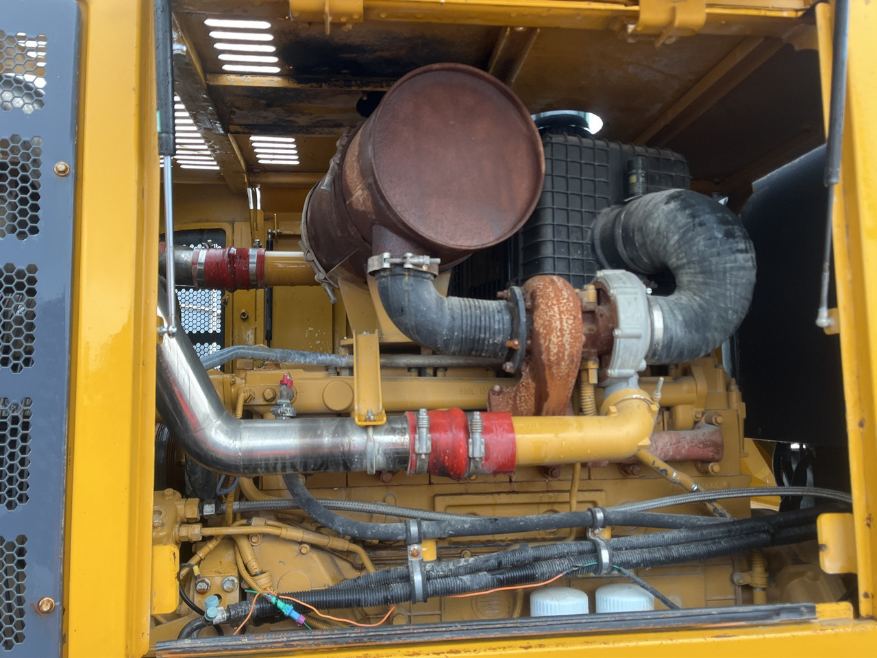 XCMG official used 6ton hydraulic wheel loader LW600KV - Utovarivač točkaš: slika 4 XCMG official used 6ton hydraulic wheel loader LW600KV - Utovarivač točkaš: slika 4