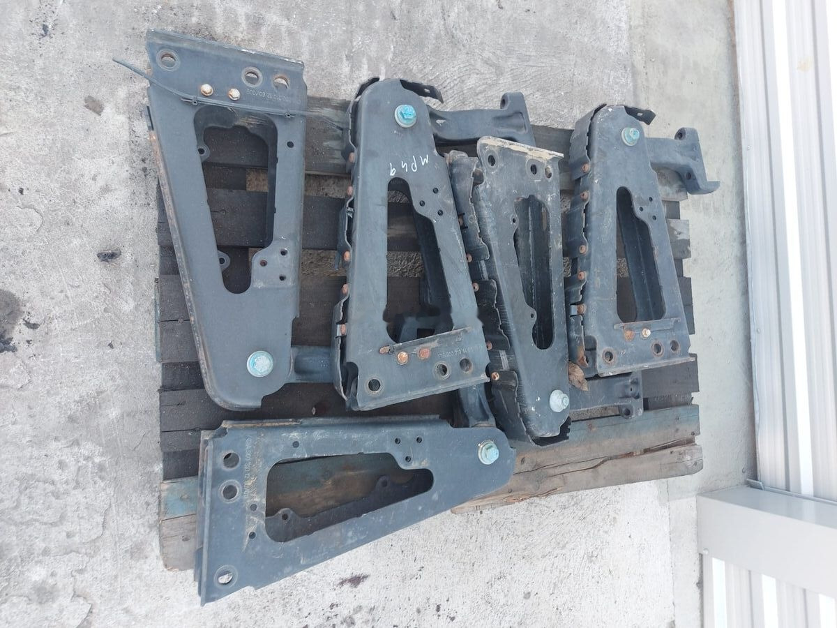 Cabin suspension A   Mercedes-Benz ACTROS MP4 truck - Oslanjanje kabine za Kamion: slika 1 Cabin suspension A   Mercedes-Benz ACTROS MP4 truck - Oslanjanje kabine za Kamion: slika 1