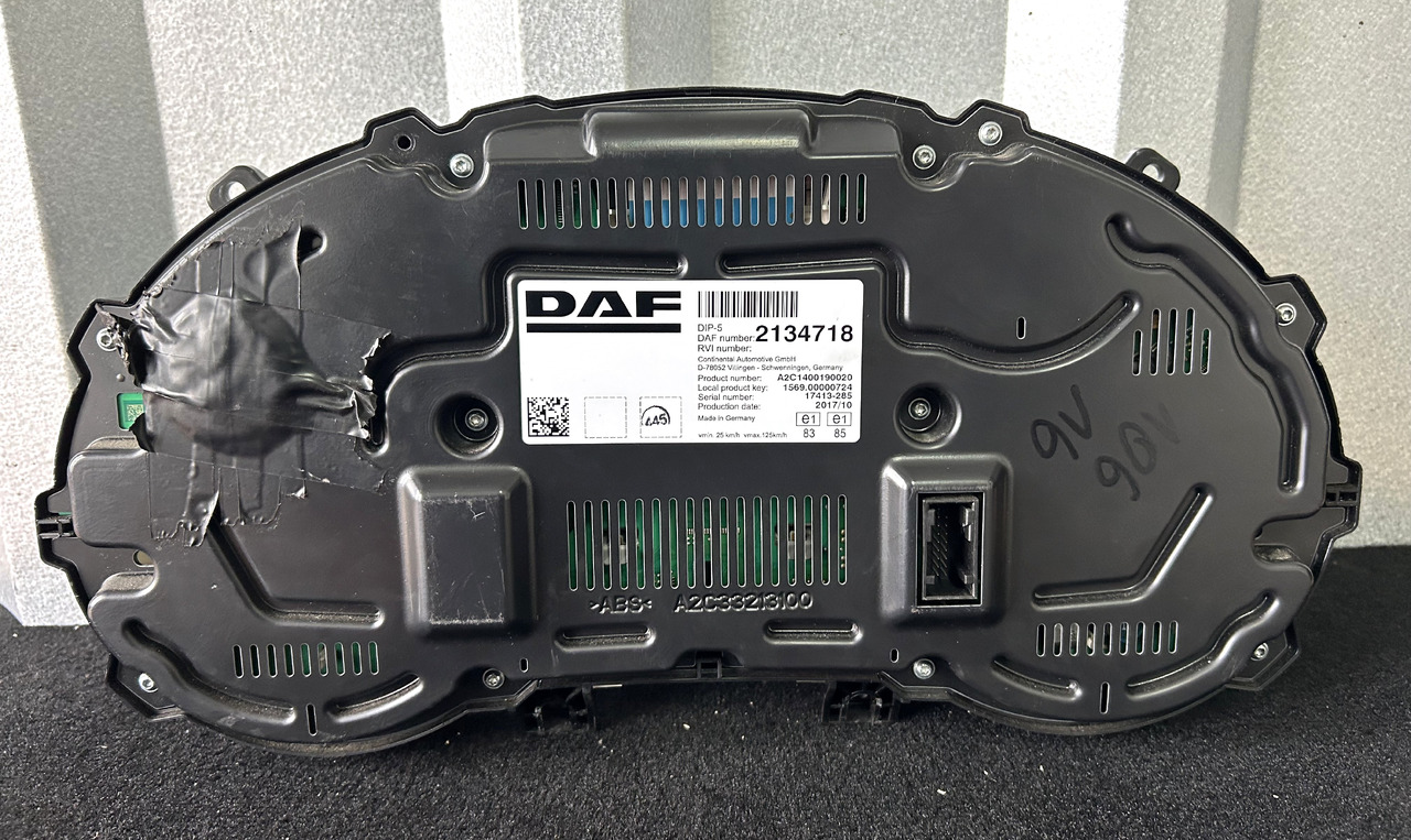 DAF DAF XF 106 CLOCK COUNTER 2134718 - Komandna tabla: slika 2 DAF DAF XF 106 CLOCK COUNTER 2134718 - Komandna tabla: slika 2