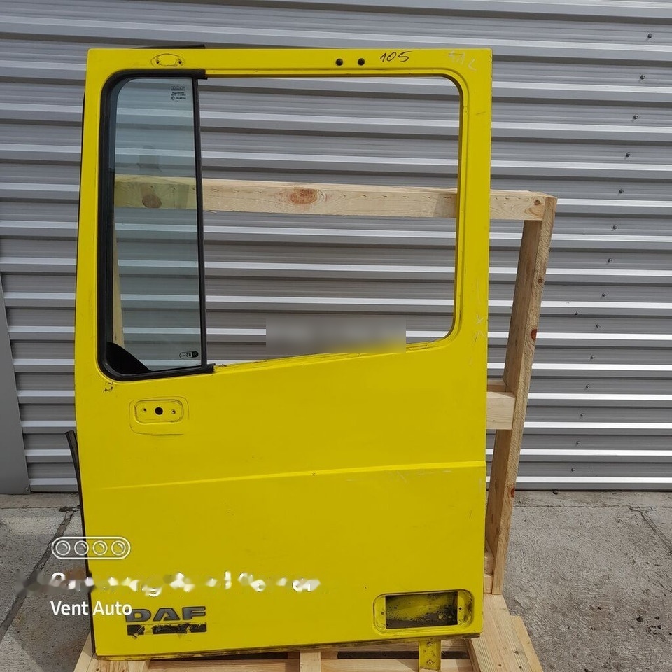 DAF XF 105   DAF LEWE truck - Vrata i delovi za Kamion: slika 1 DAF XF 105   DAF LEWE truck - Vrata i delovi za Kamion: slika 1