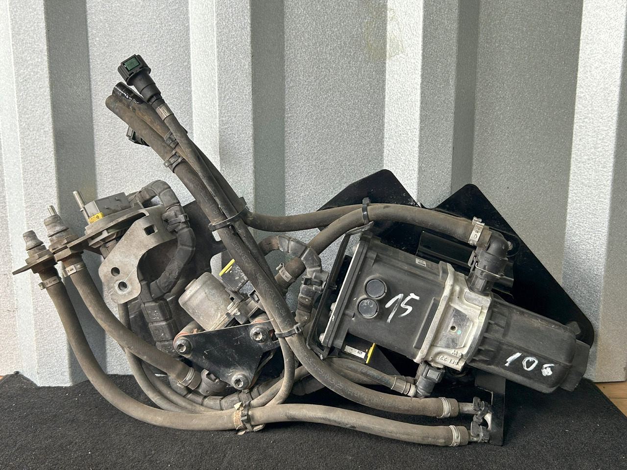 DAF XF 106 ADBLUE KIT - Izduvni sistem: slika 1 DAF XF 106 ADBLUE KIT - Izduvni sistem: slika 1