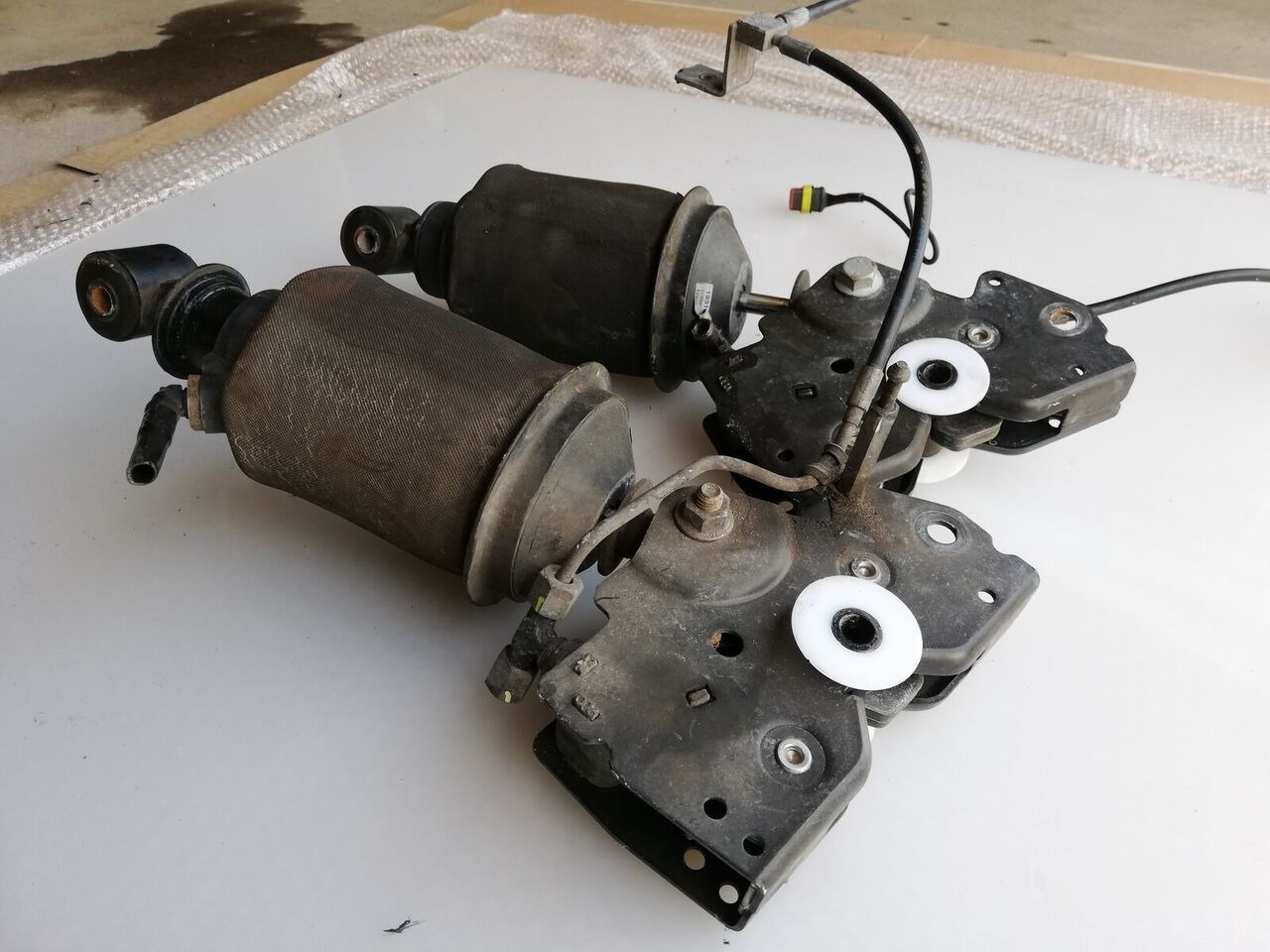 DAF XF 106 truck - Oslanjanje kabine za Kamion: slika 2 DAF XF 106 truck - Oslanjanje kabine za Kamion: slika 2