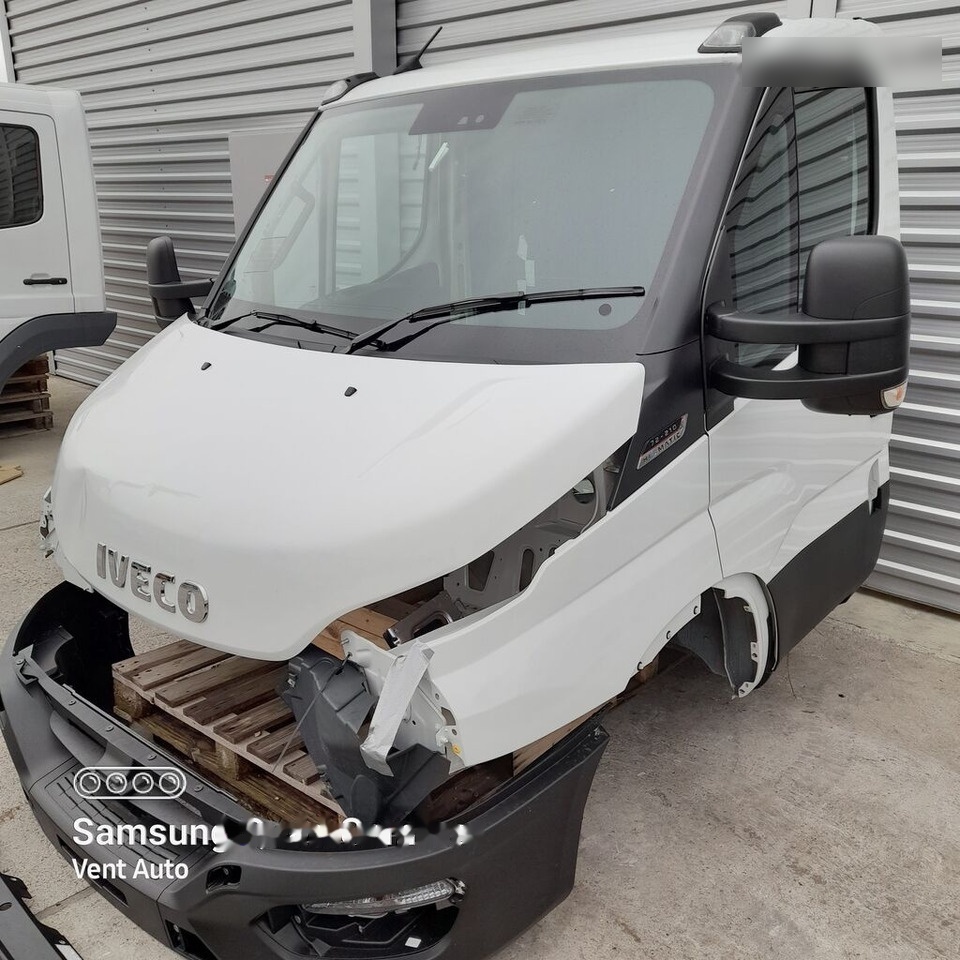 IVECO DAILY VII   IVECO Daily VII 2019-2024 light - Kabina za Kamion: slika 1 IVECO DAILY VII   IVECO Daily VII 2019-2024 light - Kabina za Kamion: slika 1