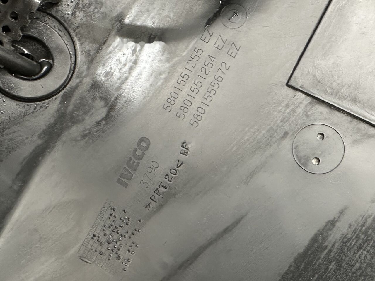 IVECO EUROCARGO 5801551254 IVECO 5801551254 R - Blatobran za Kamion: slika 3 IVECO EUROCARGO 5801551254 IVECO 5801551254 R - Blatobran za Kamion: slika 3