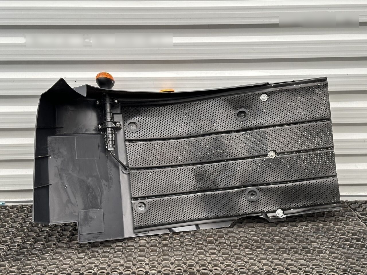 IVECO EUROCARGO 5801551258 - Blatobran za Kamion: slika 2 IVECO EUROCARGO 5801551258 - Blatobran za Kamion: slika 2