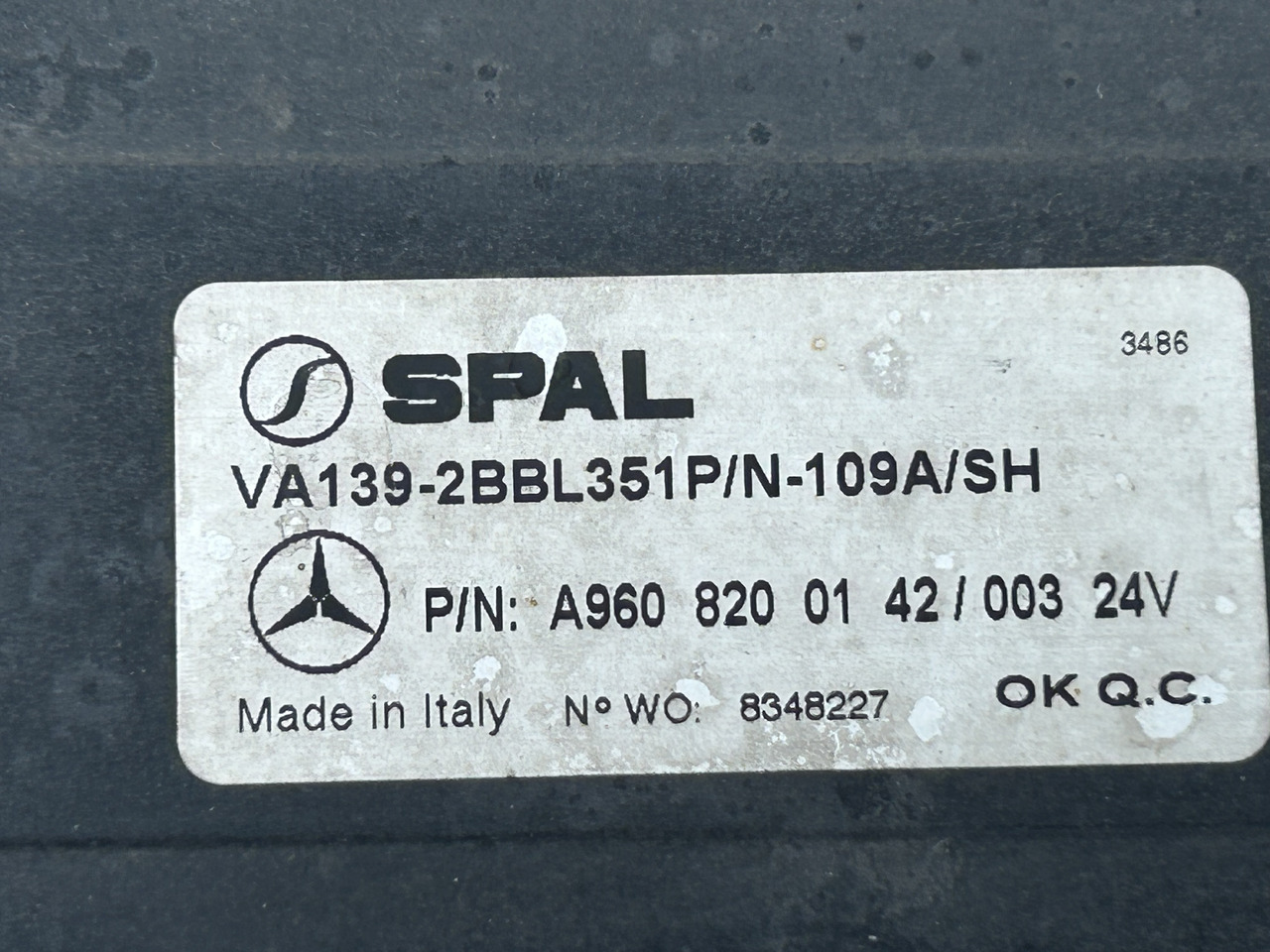 MERCEDES ACTROS MP4 Axial radiator fan - Ventilator za Kamion: slika 2 MERCEDES ACTROS MP4 Axial radiator fan - Ventilator za Kamion: slika 2