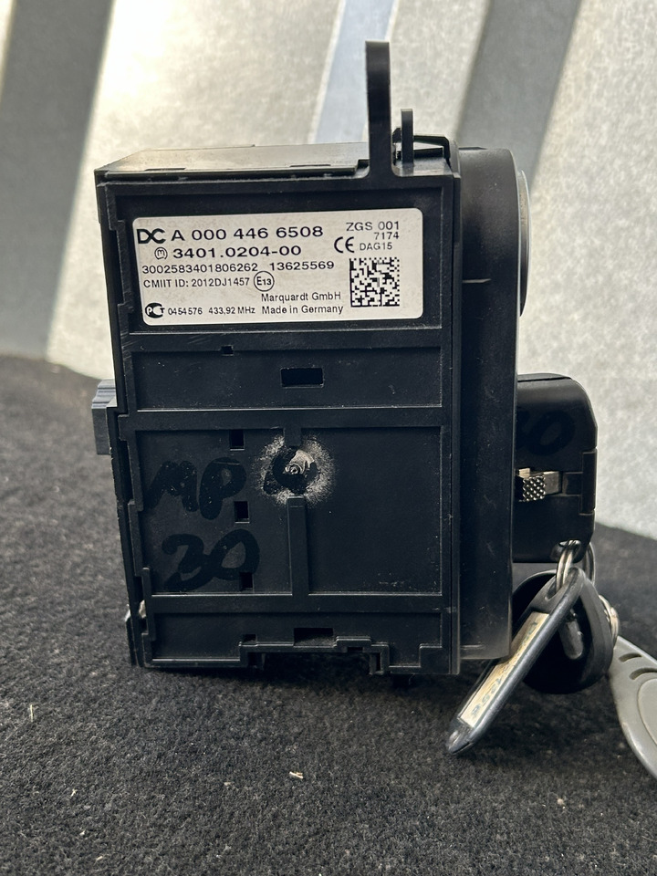 MERCEDES-BENZ ACTROS MP4 START/STOP IGNITION SWITCH - Komandna tabla za Kamion: slika 4 MERCEDES-BENZ ACTROS MP4 START/STOP IGNITION SWITCH - Komandna tabla za Kamion: slika 4