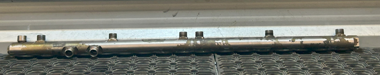 MERCEDES-BENZ Commonrail pressure pipe ACTROS MP4 - Sistem goriva za Kamion: slika 1 MERCEDES-BENZ Commonrail pressure pipe ACTROS MP4 - Sistem goriva za Kamion: slika 1