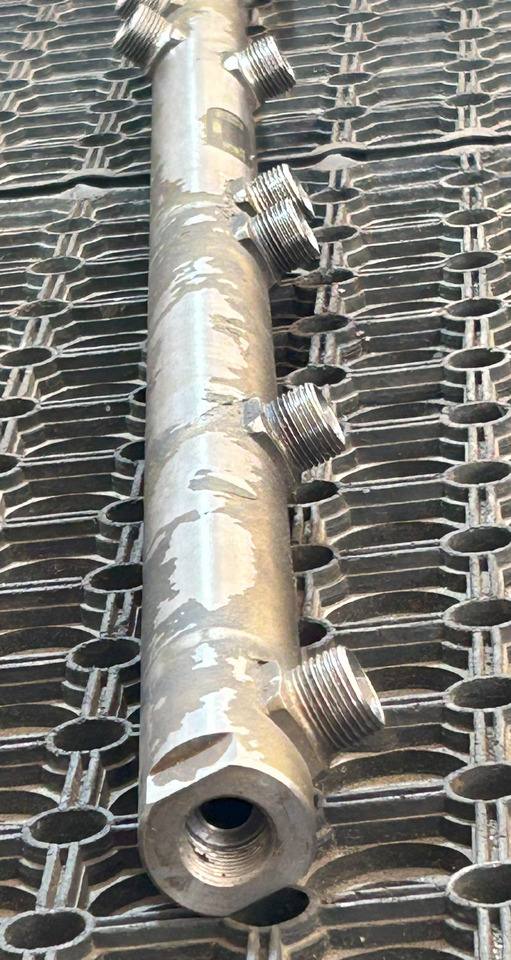 MERCEDES-BENZ Commonrail pressure pipe ACTROS MP4 - Sistem goriva za Kamion: slika 5 MERCEDES-BENZ Commonrail pressure pipe ACTROS MP4 - Sistem goriva za Kamion: slika 5