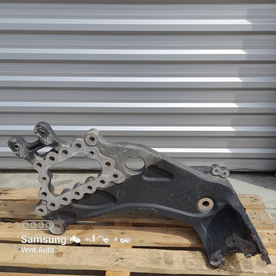 MOCOWANIE/ WSPORNIK RESORA RIGHT Mercedes-Benz ACTROS MP4 A9603224001  Mercedes-Benz A9603224001 - Oslanjanje kabine za Kamion: slika 1 MOCOWANIE/ WSPORNIK RESORA RIGHT Mercedes-Benz ACTROS MP4 A9603224001  Mercedes-Benz A9603224001 - Oslanjanje kabine za Kamion: slika 1