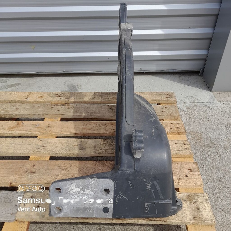 Mocowanie resora/ wspornik LEFT Mercedes-Benz ACTROS MP4 A9603223901  Mercedes-Benz A9603223901 - Oslanjanje kabine za Kamion: slika 3 Mocowanie resora/ wspornik LEFT Mercedes-Benz ACTROS MP4 A9603223901  Mercedes-Benz A9603223901 - Oslanjanje kabine za Kamion: slika 3