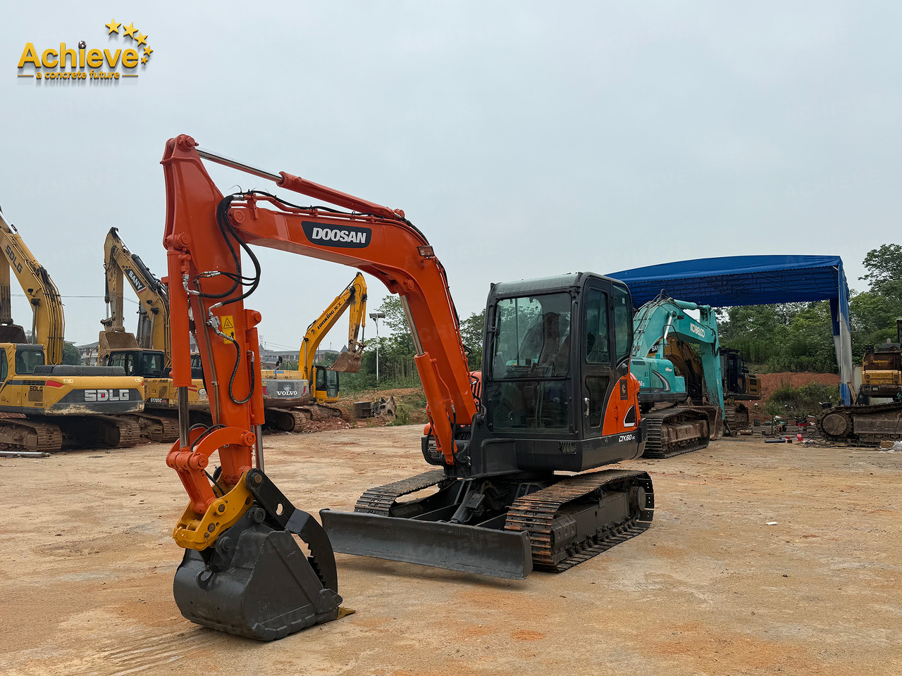 DOOSAN Diwanlun DX60-9 Excavator 38.9(52.1)/2100kW(HP) / rpm D24C 0.23m3 5700kg 4.2+2.8Ton 【ACHIEVE】 TOP CONDITION!!! - Bager guseničar: slika 5 DOOSAN Diwanlun DX60-9 Excavator 38.9(52.1)/2100kW(HP) / rpm D24C 0.23m3 5700kg 4.2+2.8Ton 【ACHIEVE】 TOP CONDITION!!! - Bager guseničar: slika 5