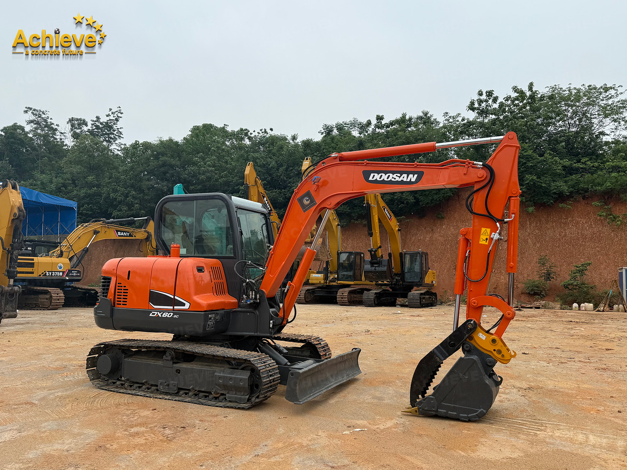 DOOSAN Diwanlun DX60-9 Excavator 38.9(52.1)/2100kW(HP) / rpm D24C 0.23m3 5700kg 4.2+2.8Ton 【ACHIEVE】 TOP CONDITION!!! - Bager guseničar: slika 1 DOOSAN Diwanlun DX60-9 Excavator 38.9(52.1)/2100kW(HP) / rpm D24C 0.23m3 5700kg 4.2+2.8Ton 【ACHIEVE】 TOP CONDITION!!! - Bager guseničar: slika 1