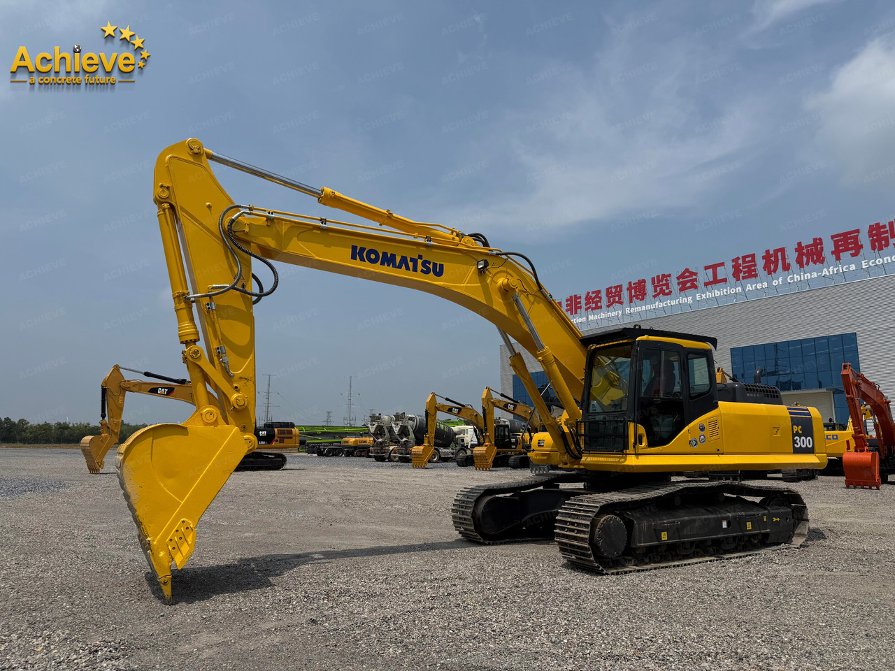 Komatsu hydraulic excavator PC300-8M0 187 /1950KW/rpm 1.4-2.0m³  32000kg Remanufactured【ACHIEVE】 TOP CONDITION!!! - Bager guseničar: slika 3 Komatsu hydraulic excavator PC300-8M0 187 /1950KW/rpm 1.4-2.0m³  32000kg Remanufactured【ACHIEVE】 TOP CONDITION!!! - Bager guseničar: slika 3