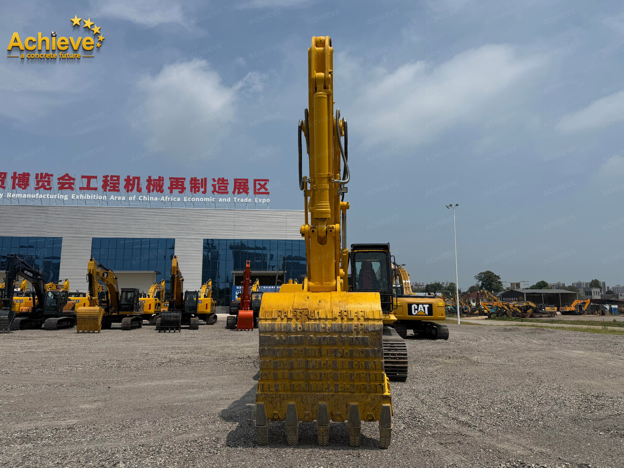 Komatsu hydraulic excavator PC300-8M0 187 /1950KW/rpm 1.4-2.0m³  32000kg Remanufactured【ACHIEVE】 TOP CONDITION!!! - Bager guseničar: slika 4 Komatsu hydraulic excavator PC300-8M0 187 /1950KW/rpm 1.4-2.0m³  32000kg Remanufactured【ACHIEVE】 TOP CONDITION!!! - Bager guseničar: slika 4