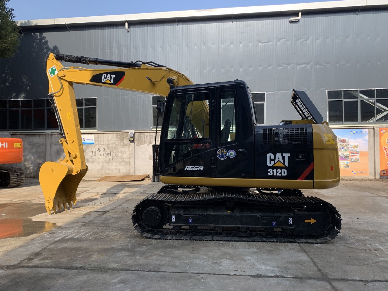 Caterpillar 12 ton Excavator Used Condition CAT 312D Good Price - Bager guseničar: slika 2 Caterpillar 12 ton Excavator Used Condition CAT 312D Good Price - Bager guseničar: slika 2