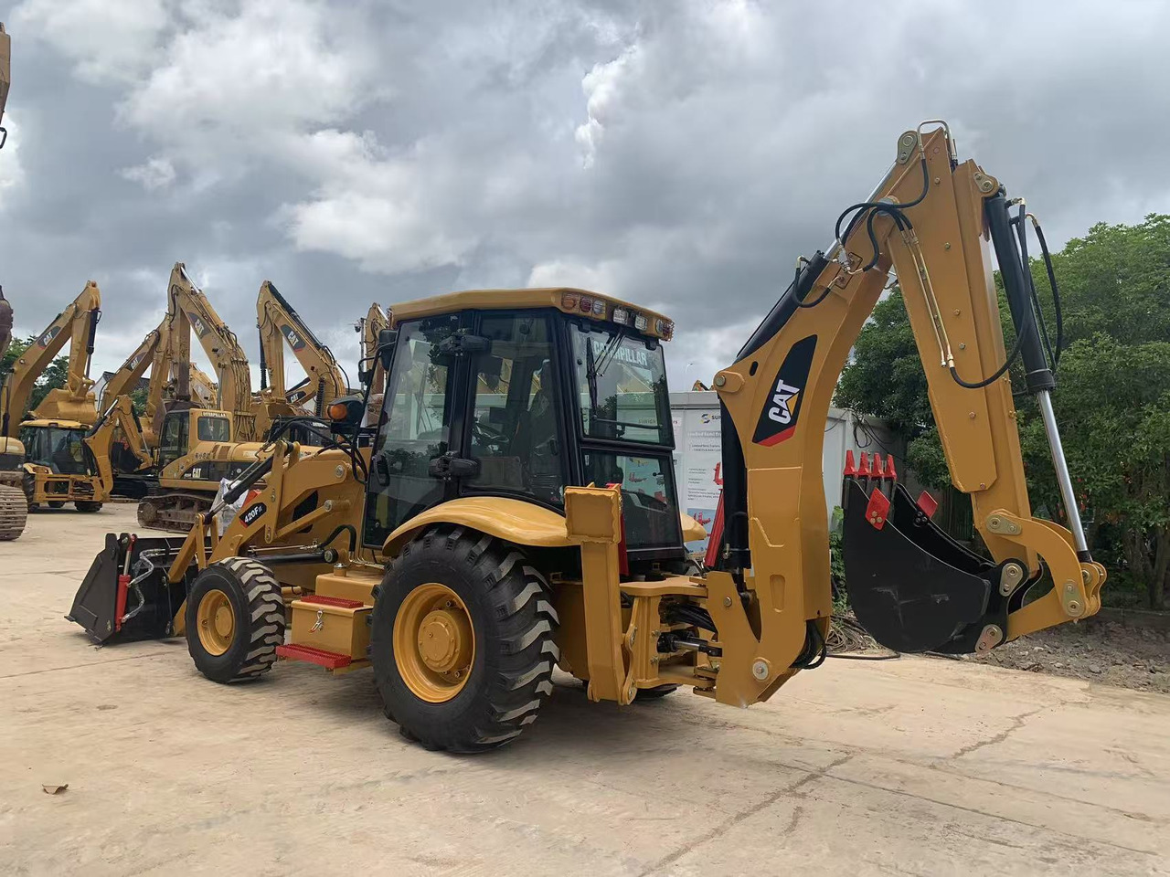 Caterpillar 420F, 420F2 Backhoe Loader with Telescopic Boom - Bager utovarivač: slika 3 Caterpillar 420F, 420F2 Backhoe Loader with Telescopic Boom - Bager utovarivač: slika 3