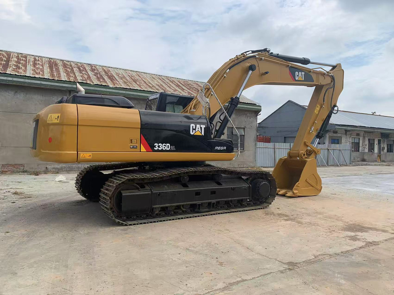 Caterpillar Heavy Excavator 36 ton Mining Machine CAT 336D, 336D2 - Bager guseničar: slika 4 Caterpillar Heavy Excavator 36 ton Mining Machine CAT 336D, 336D2 - Bager guseničar: slika 4