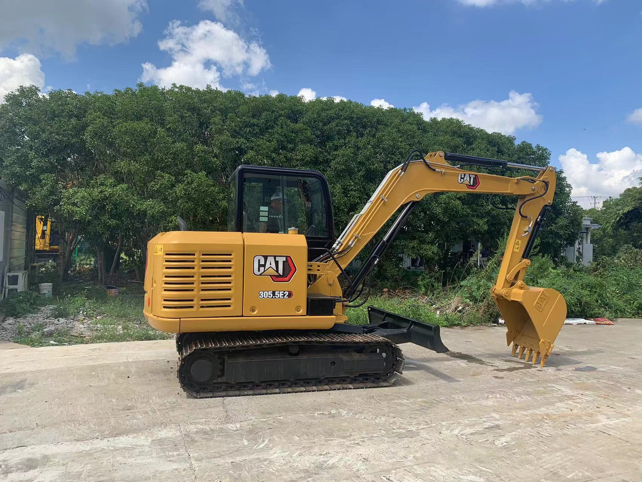 Caterpillar Secondhand Excavator CAT 305.5E2 - Bager guseničar: slika 1 Caterpillar Secondhand Excavator CAT 305.5E2 - Bager guseničar: slika 1