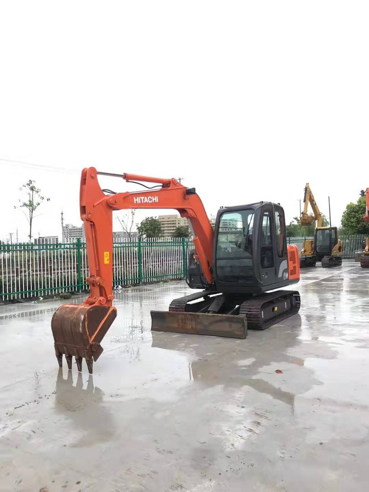 Hitachi 6 ton Hydraulic Excavator ZX60 Good Price - Bager guseničar: slika 1 Hitachi 6 ton Hydraulic Excavator ZX60 Good Price - Bager guseničar: slika 1