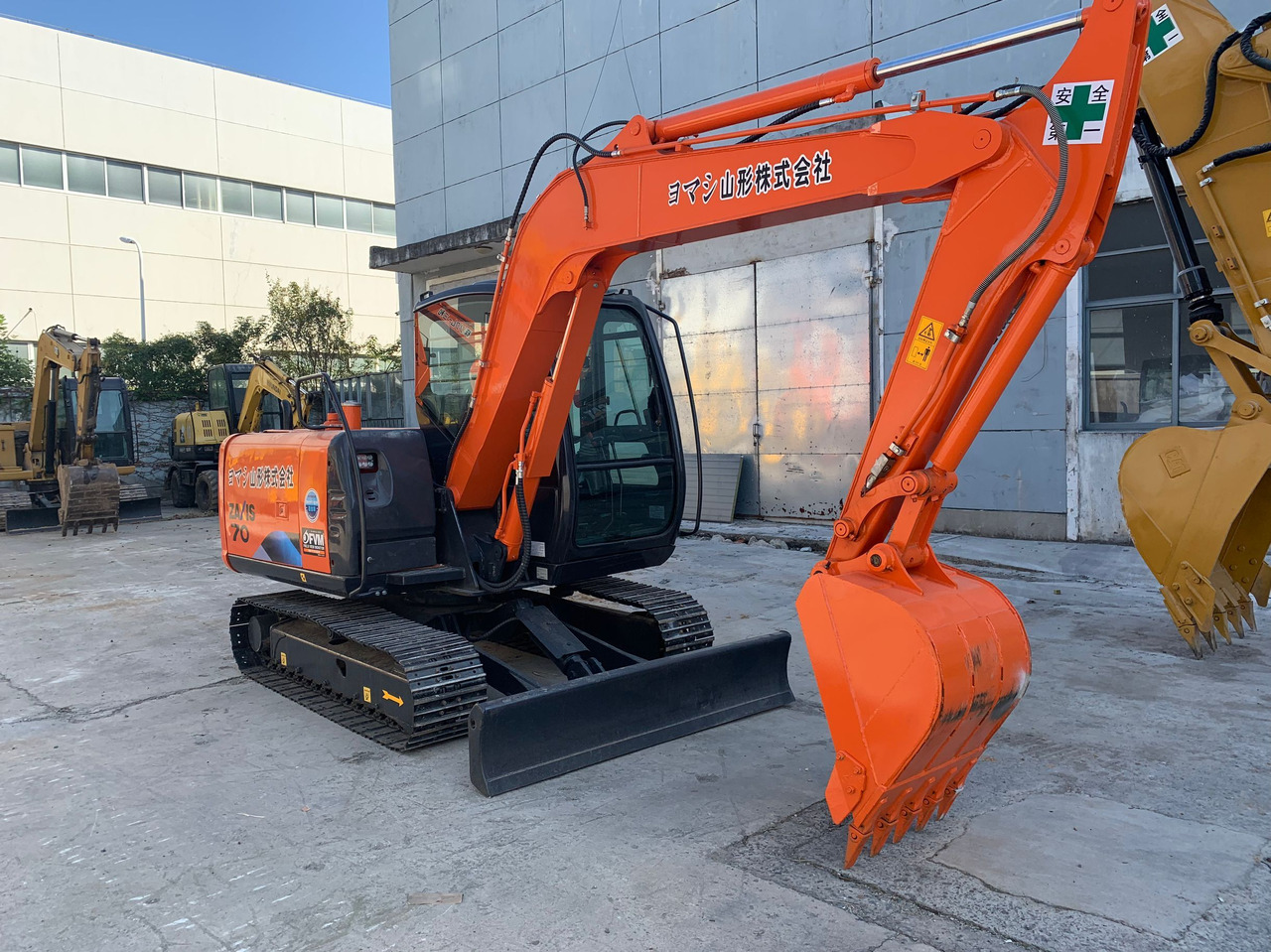 Hitachi Mini Excavator ZX70, ZX75, ZX60 Cheap Excavator Machine - Bager guseničar: slika 2 Hitachi Mini Excavator ZX70, ZX75, ZX60 Cheap Excavator Machine - Bager guseničar: slika 2