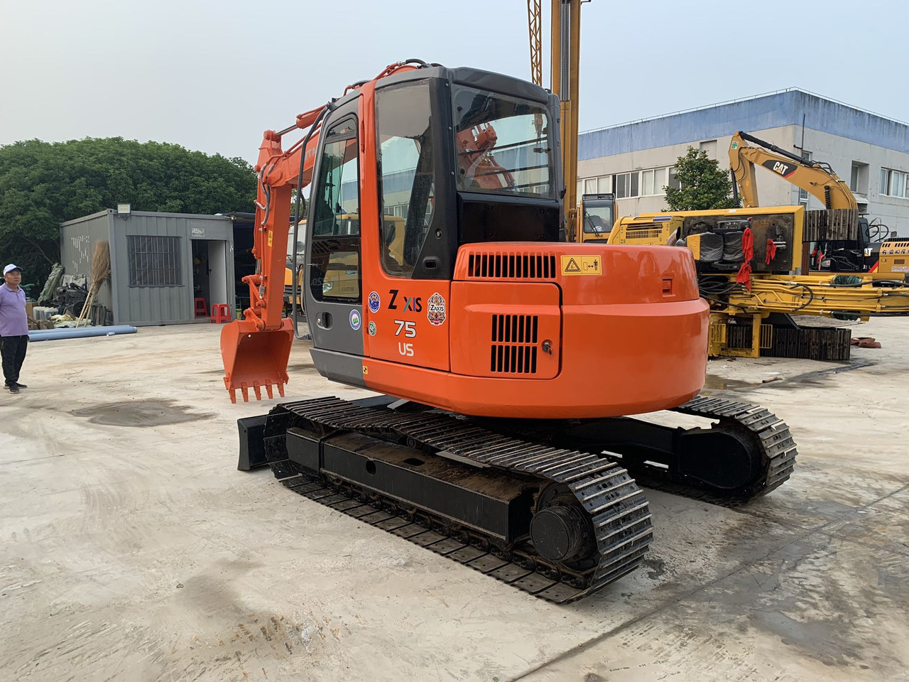Hitachi Tracked Excavator ZX75 with Blade Dozer - Bager guseničar: slika 2 Hitachi Tracked Excavator ZX75 with Blade Dozer - Bager guseničar: slika 2