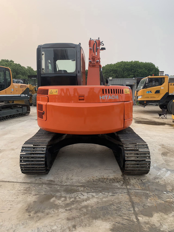 Hitachi Tracked Excavator ZX75 with Blade Dozer - Bager guseničar: slika 4 Hitachi Tracked Excavator ZX75 with Blade Dozer - Bager guseničar: slika 4