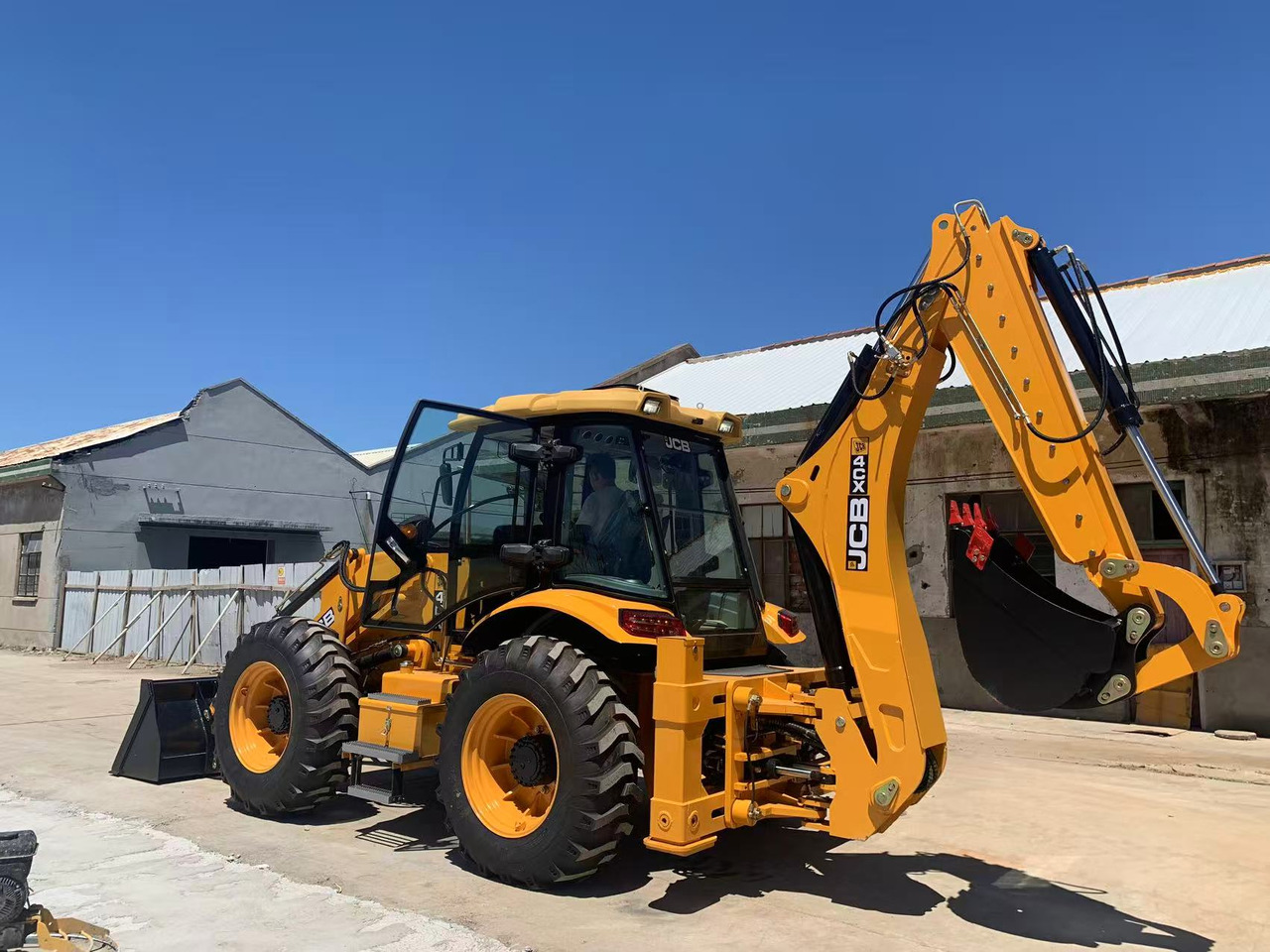 JCB Backhoe Loader 4CX, 4DX Good Price on Sale - Bager utovarivač: slika 3 JCB Backhoe Loader 4CX, 4DX Good Price on Sale - Bager utovarivač: slika 3