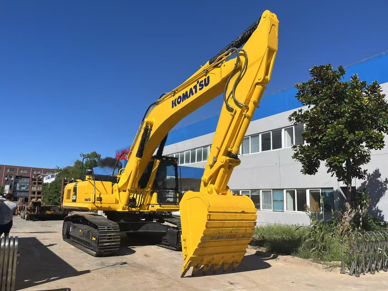 Komatsu PC350 Secondhand Big Excavator 35 ton Capacity - Bager guseničar: slika 4 Komatsu PC350 Secondhand Big Excavator 35 ton Capacity - Bager guseničar: slika 4