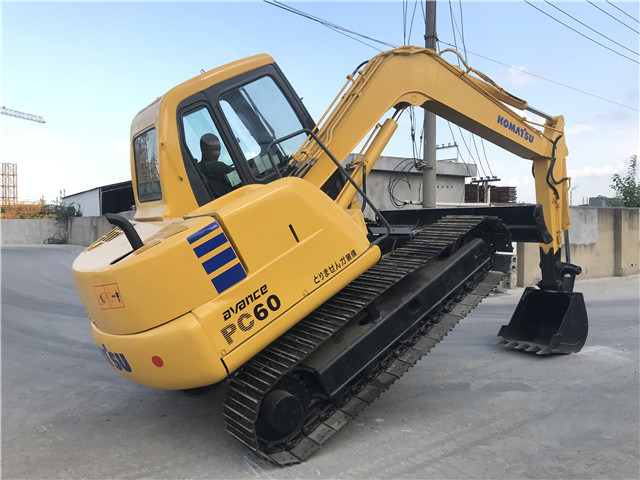 Komatsu PC60 Excavator 6 ton Small Digger Made in Japan - Bager guseničar: slika 3 Komatsu PC60 Excavator 6 ton Small Digger Made in Japan - Bager guseničar: slika 3