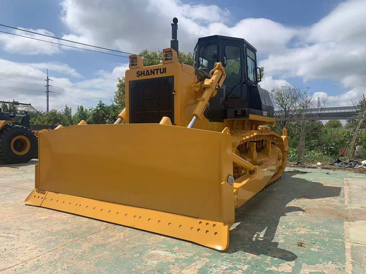 SHANTUI Bulldozer SD22, SD32, SD16 Secondhand Condition - Buldožer: slika 4 SHANTUI Bulldozer SD22, SD32, SD16 Secondhand Condition - Buldožer: slika 4