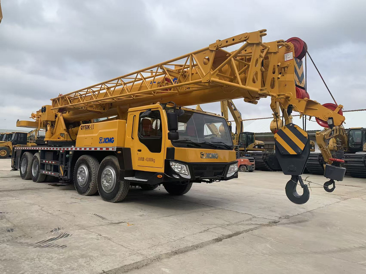 XCMG QY50K-2 Good Price 50 ton Truck Crane - Autodizalica: slika 3 XCMG QY50K-2 Good Price 50 ton Truck Crane - Autodizalica: slika 3