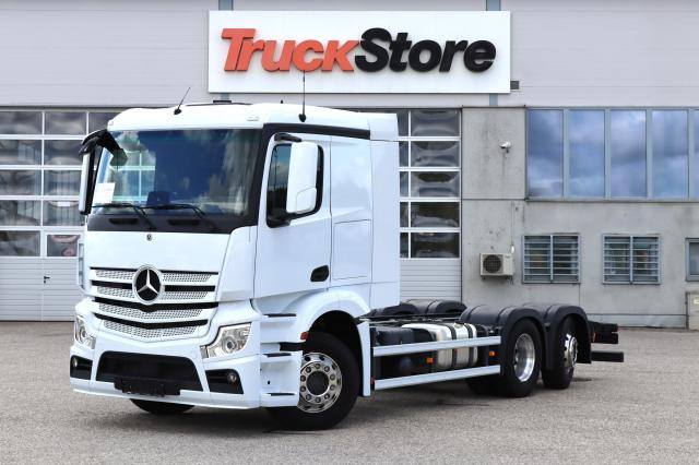 Mercedes-Benz Actros 2543L EXII/EXIII, FL - Kamion sa golom šasijom i zatvorenom kabinom: slika 1 Mercedes-Benz Actros 2543L EXII/EXIII, FL - Kamion sa golom šasijom i zatvorenom kabinom: slika 1