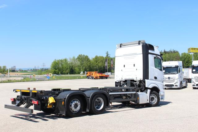 Mercedes-Benz Actros 2545 - Kamion za prevoz kontejnera/ Kamion sa promenjivim sandukom: slika 4 Mercedes-Benz Actros 2545 - Kamion za prevoz kontejnera/ Kamion sa promenjivim sandukom: slika 4