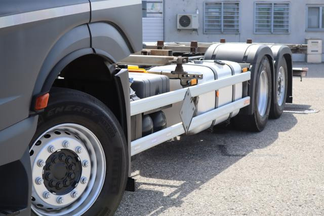 Mercedes-Benz Actros 2545 LL - Kamion za prevoz kontejnera/ Kamion sa promenjivim sandukom: slika 3 Mercedes-Benz Actros 2545 LL - Kamion za prevoz kontejnera/ Kamion sa promenjivim sandukom: slika 3