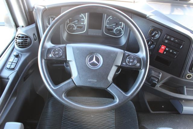 Interior photo 1:  Lizing Mercedes-Benz Atego 1224 L nR Mercedes-Benz Atego 1224 L nR