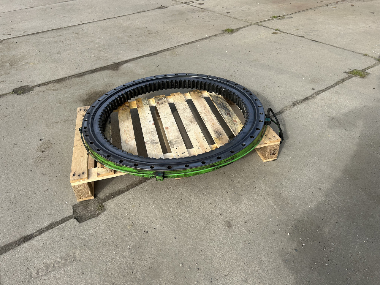 LIEBHERR A312 - Pokretni prsten za Bager točkaš: slika 4 LIEBHERR A312 - Pokretni prsten za Bager točkaš: slika 4