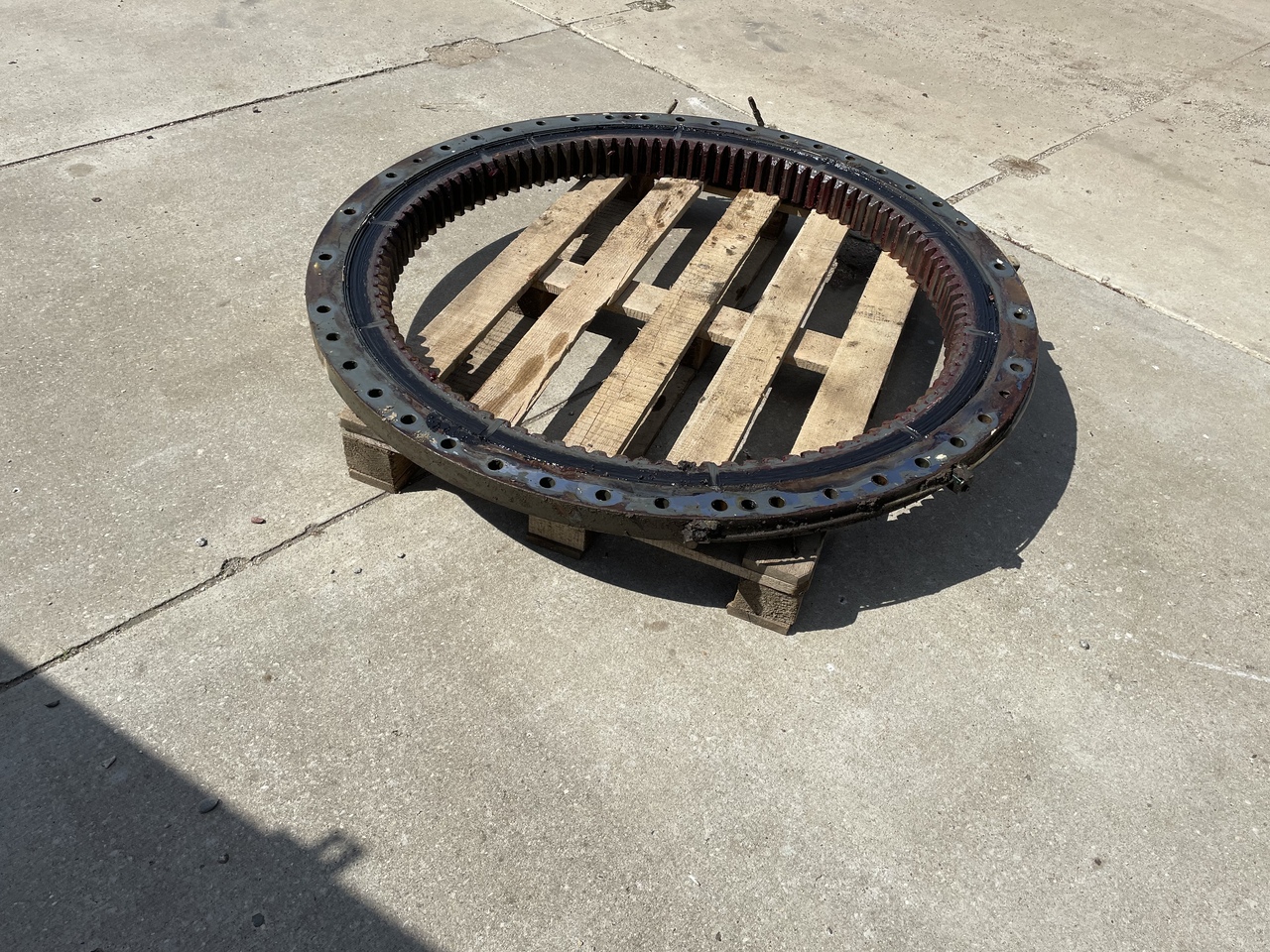 LIEBHERR R906 - Pokretni prsten za Bager: slika 3 LIEBHERR R906 - Pokretni prsten za Bager: slika 3