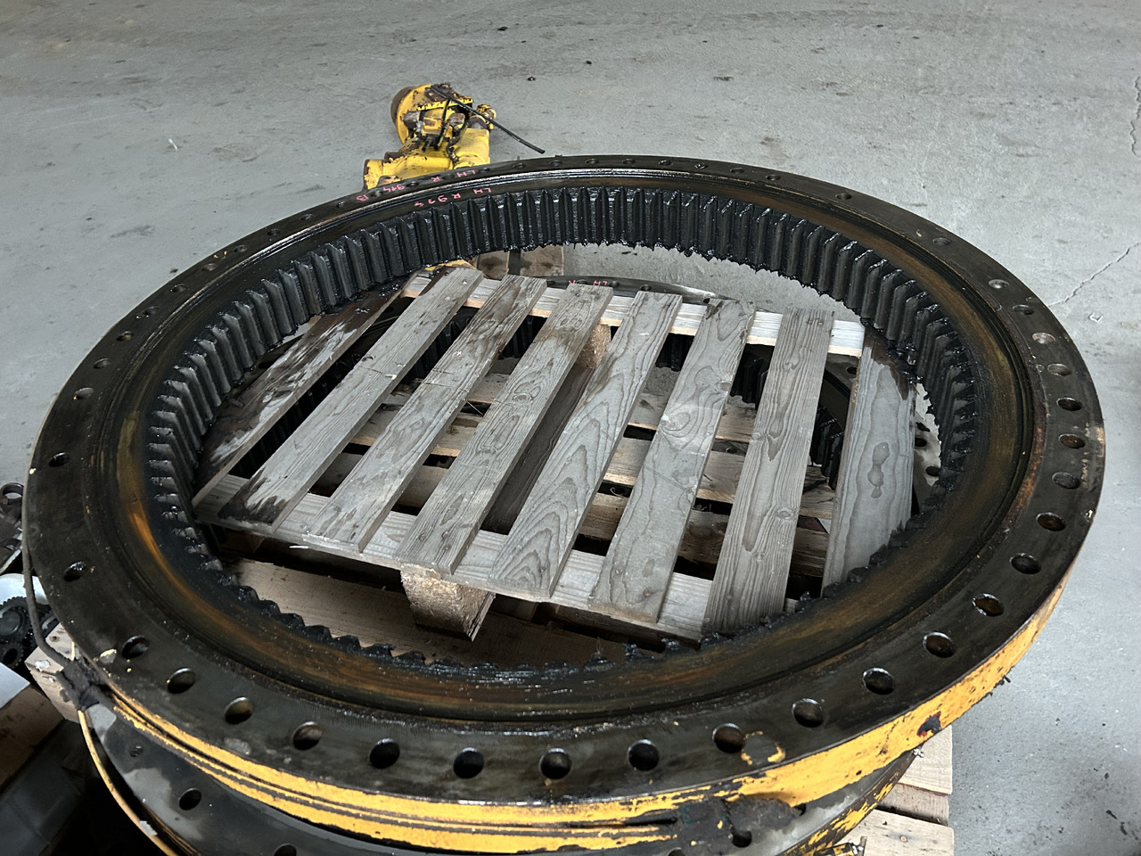 Liebherr R914, R924 - Pokretni prsten za Bager: slika 1 Liebherr R914, R924 - Pokretni prsten za Bager: slika 1