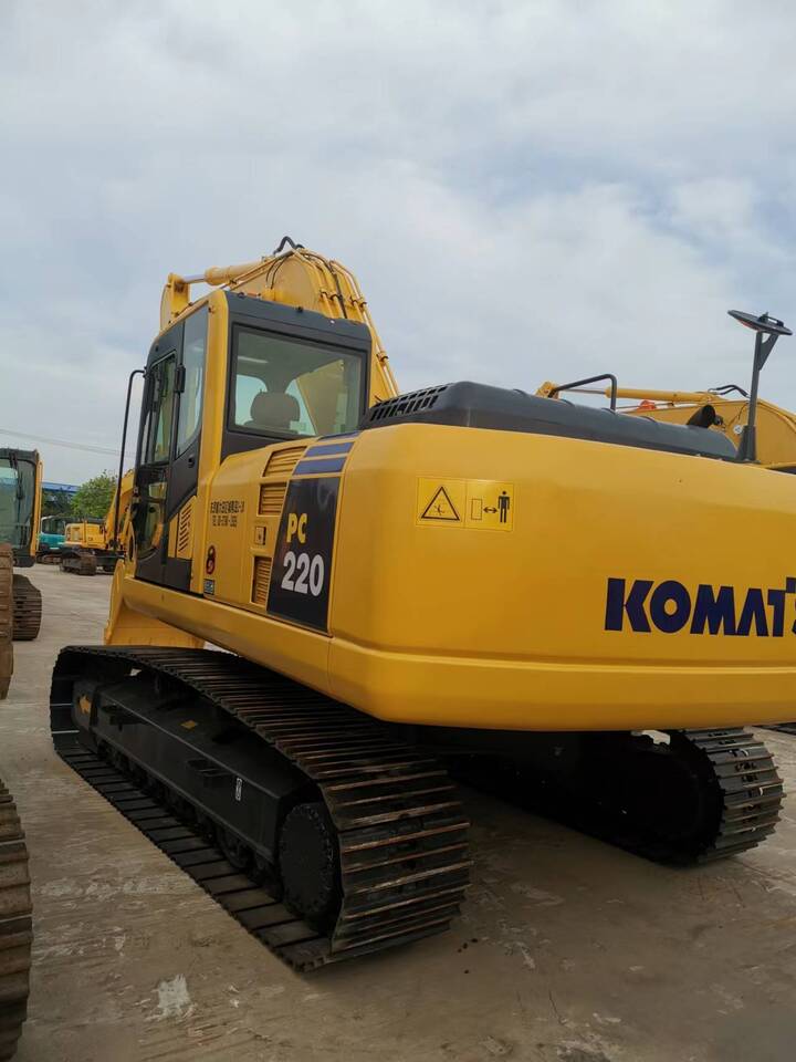 Bager guseničar Komatsu PC220-8: slika 8