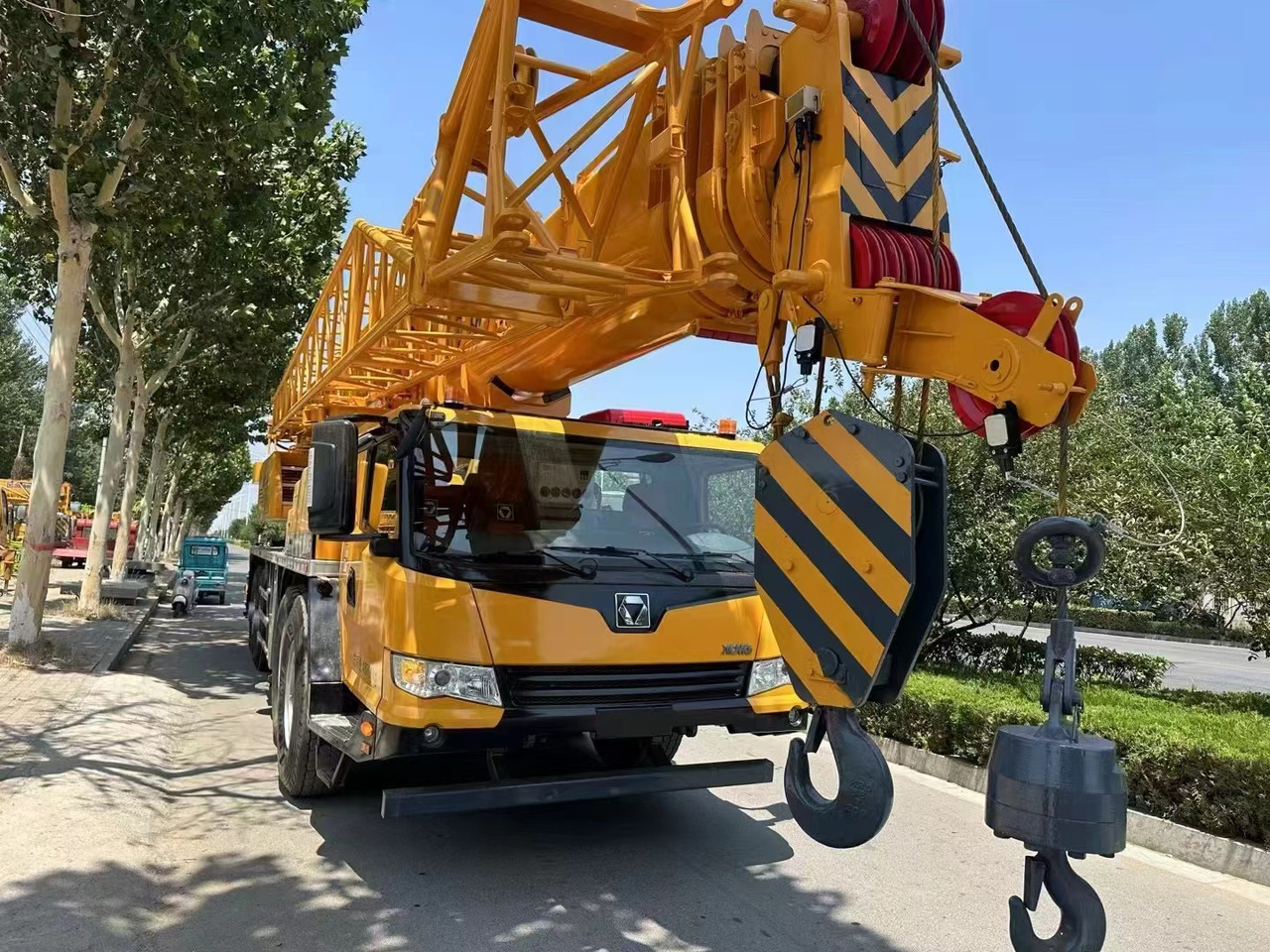 XCMG QY75K - Autokran za sve terene: slika 1 XCMG QY75K - Autokran za sve terene: slika 1