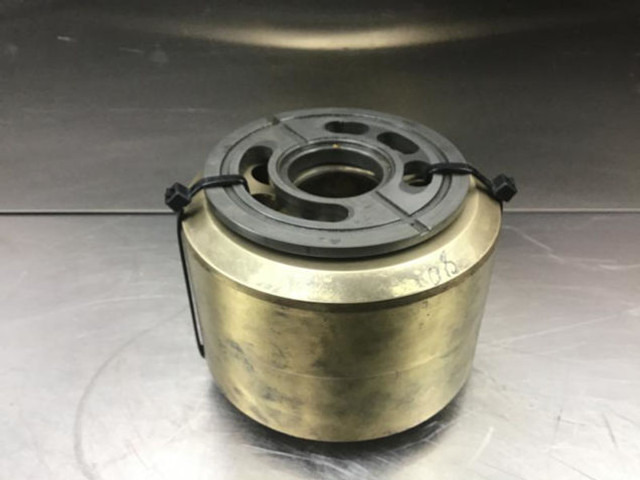 Liebherr A912 Li/R912 Li/A922 Li/R922 Li/R932 - Motor i delovi: slika 1 Liebherr A912 Li/R912 Li/A922 Li/R922 Li/R932 - Motor i delovi: slika 1