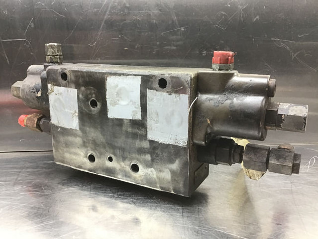 Liebherr Control Valve - Hidraulika: slika 1 Liebherr Control Valve - Hidraulika: slika 1