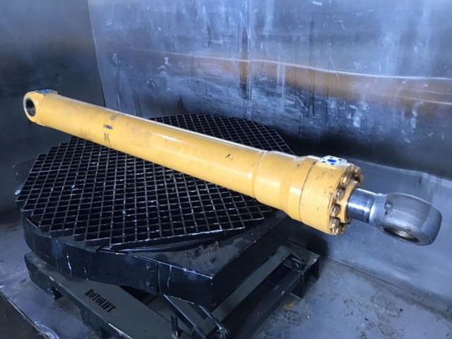 Liebherr Cylinder - Hidraulični cilindar: slika 1 Liebherr Cylinder - Hidraulični cilindar: slika 1