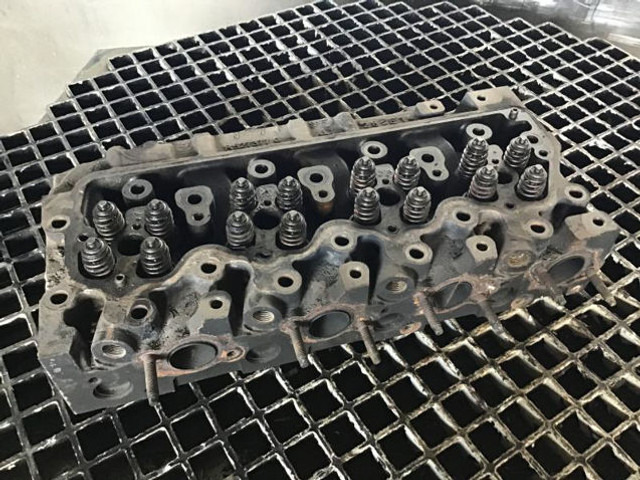 Cilindar blok Liebherr Cylinderhead: slika 7