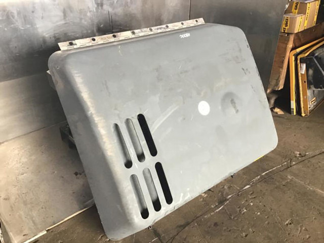 Liebherr Engine Hood - Hauba: slika 5 Liebherr Engine Hood - Hauba: slika 5