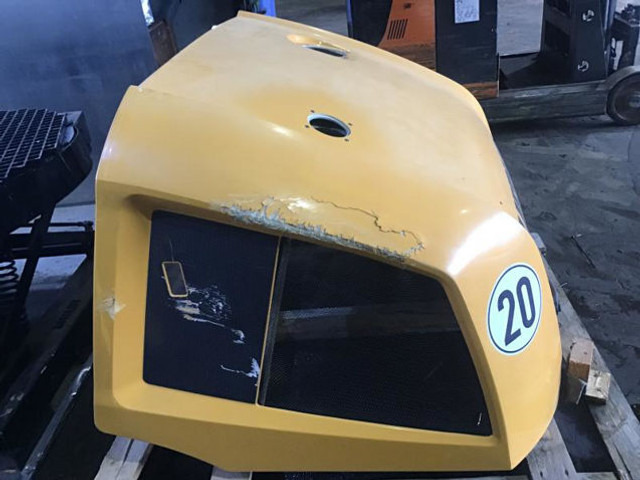 Liebherr Engine Hood - Hauba: slika 3 Liebherr Engine Hood - Hauba: slika 3