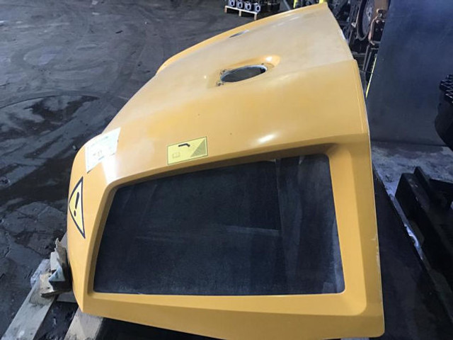 Liebherr Engine Hood - Hauba: slika 1 Liebherr Engine Hood - Hauba: slika 1