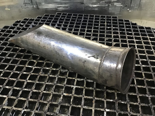 Liebherr Exhaust - Auspuh: slika 2 Liebherr Exhaust - Auspuh: slika 2